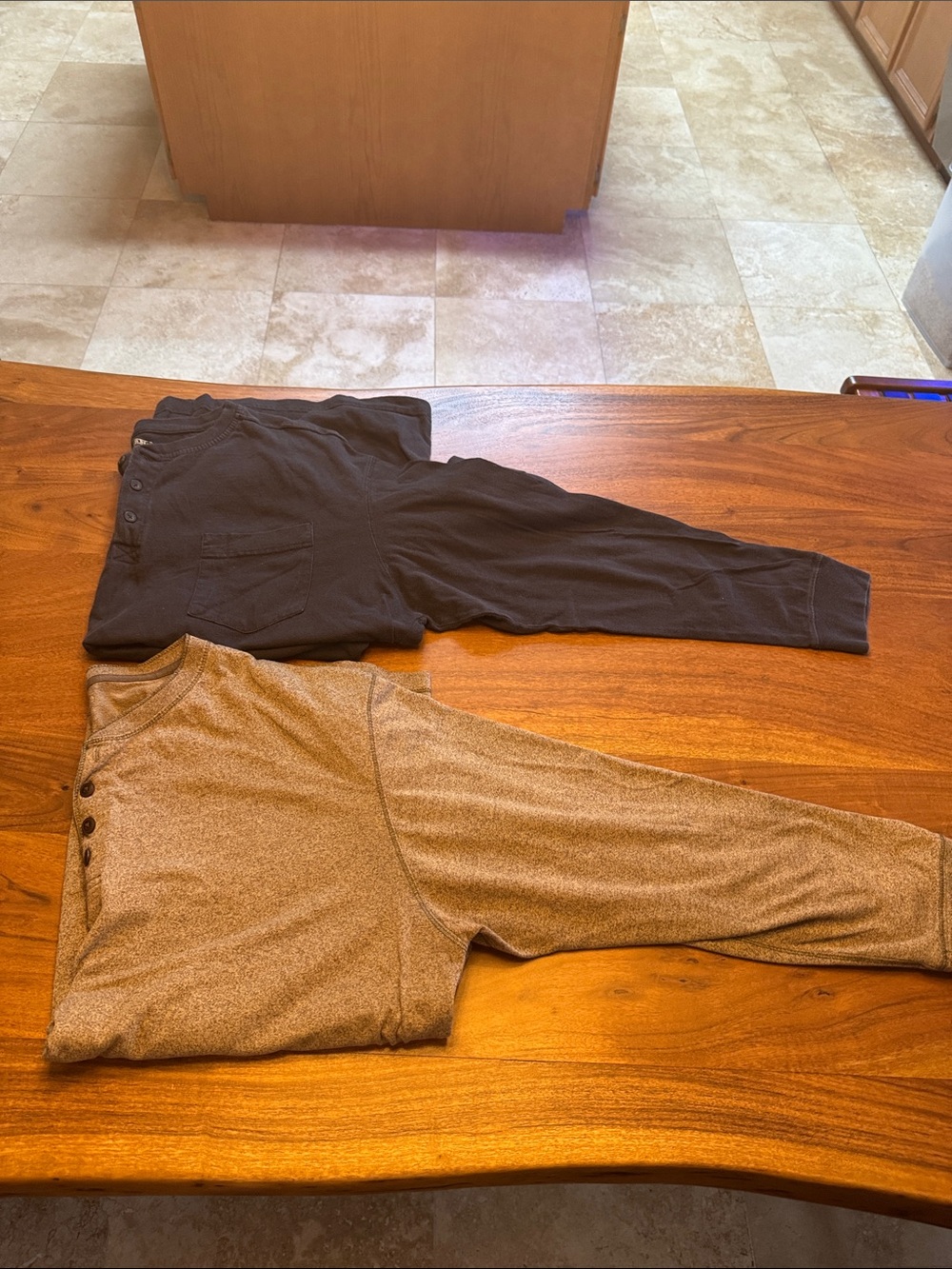 RedheadMen's Long-Sleeve Henley (2)